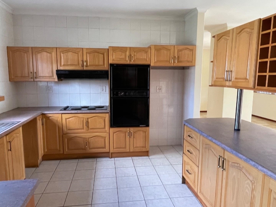 To Let 2 Bedroom Property for Rent in Kenridge Western Cape